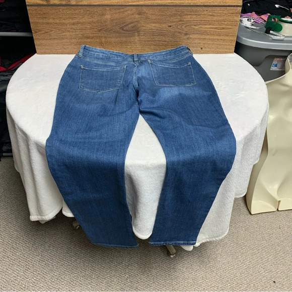 a.n.a NWT mid rise skinny jeans size 10 no distressing - Picture 8 of 9